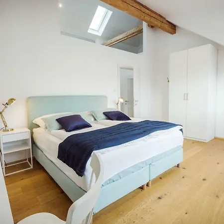 Exclusive Penthouse Idomeneo